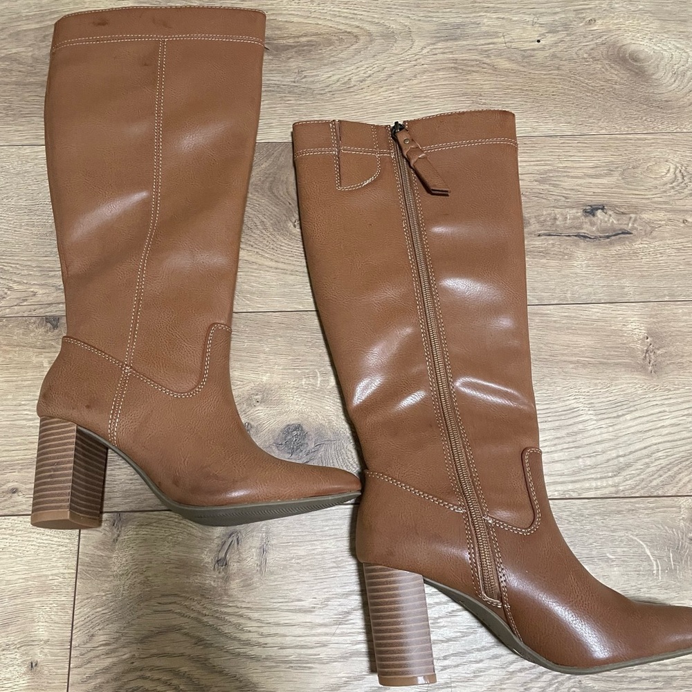 JCPenney Tan Heeled Boots Classic Style